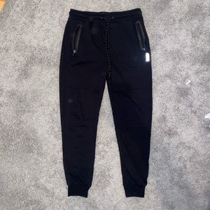 Aero joggers